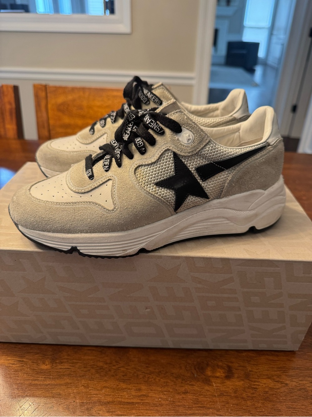 GOLDEN GOOSE running sole, Brand New, perfect condition. Size 39